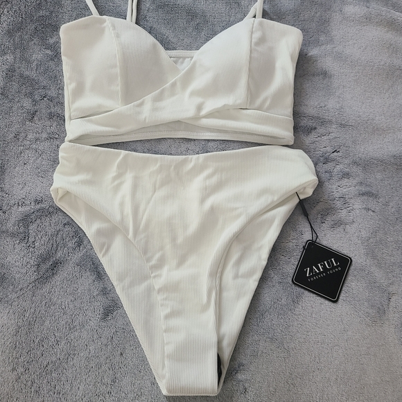 Beautiful Bathing suit - Picture 2 of 2